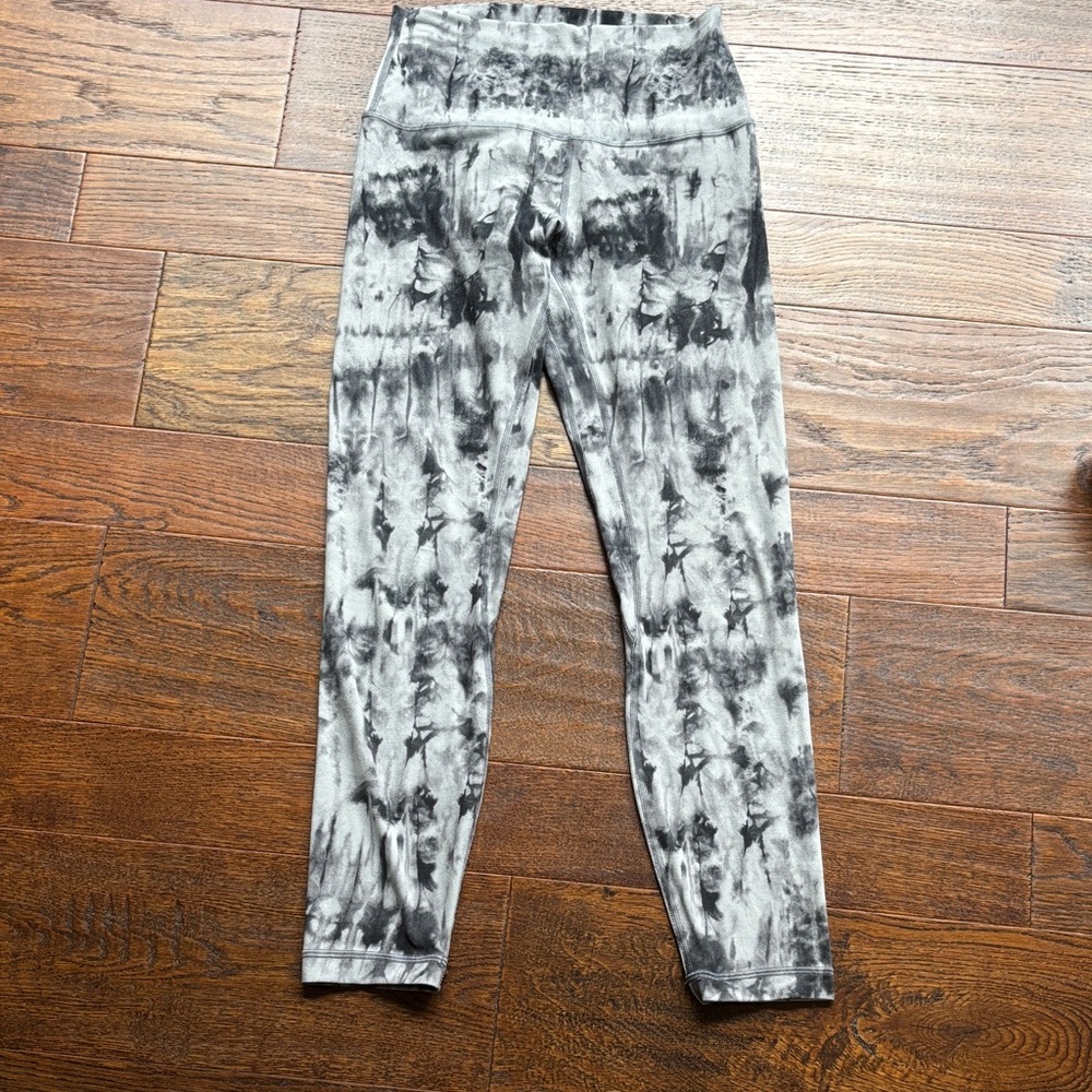 Lululemon size 6 align leggings